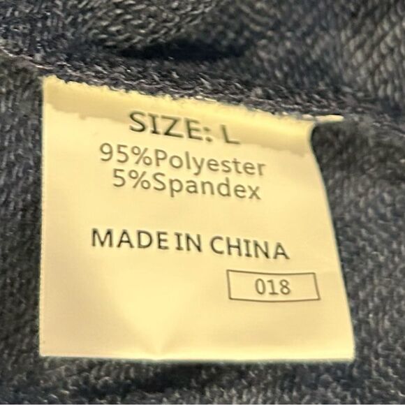 NWT soft & comfy navy blue sweatshirt - Picture 3 of 4